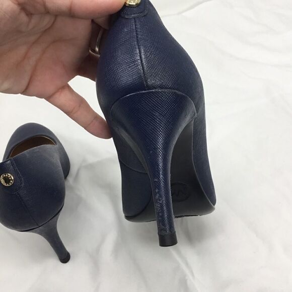 Michael Kors Flex’ Saffiano Leather Pumps B4 - Picture 8 of 13